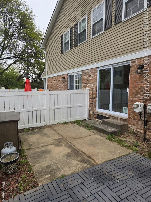 21047 W Glen Haven Circle, Northville, MI 48167
