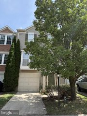 2539 BANSHIRE DR, Herndon, VA 20171