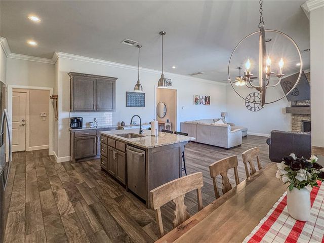4304 St Augustine Street, Mustang, OK 73064