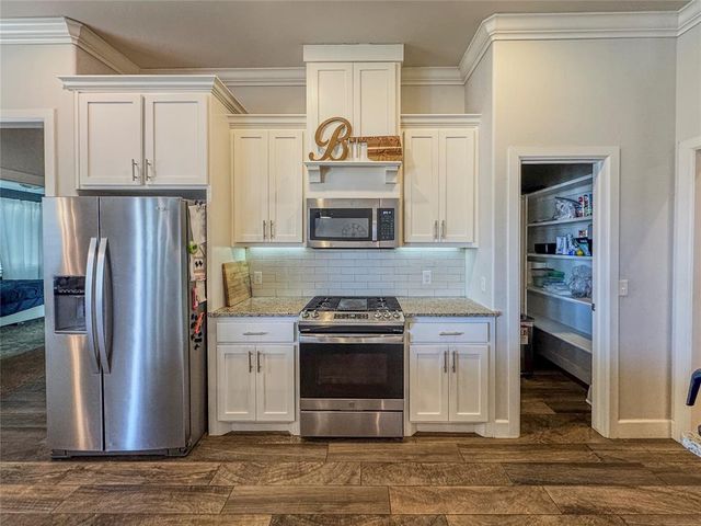 4304 St Augustine Street, Mustang, OK 73064