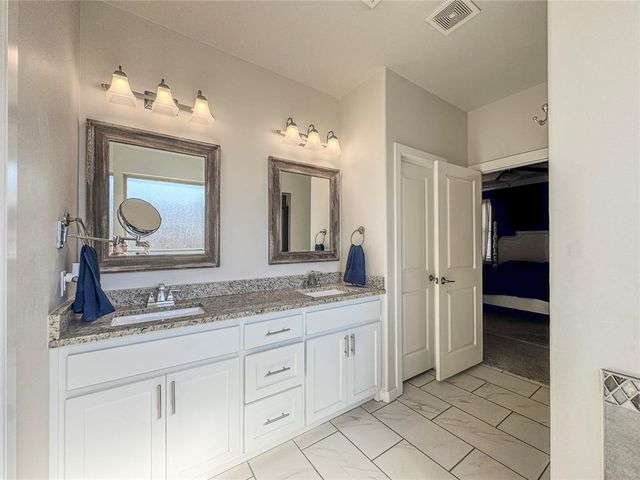 4304 St Augustine Street, Mustang, OK 73064