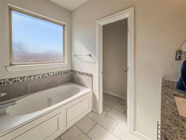 4304 St Augustine Street, Mustang, OK 73064