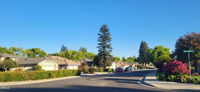 2200 Gambel Oak Way, Bakersfield, CA 93311