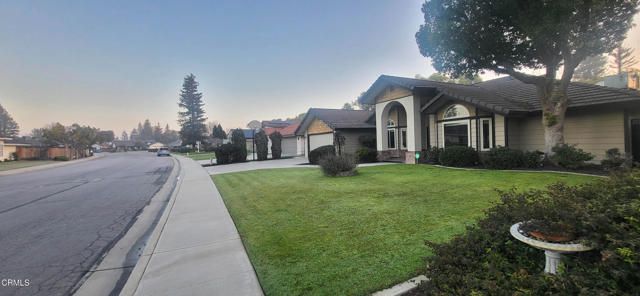 2200 Gambel Oak Way, Bakersfield, CA 93311