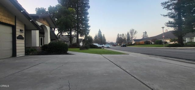 2200 Gambel Oak Way, Bakersfield, CA 93311