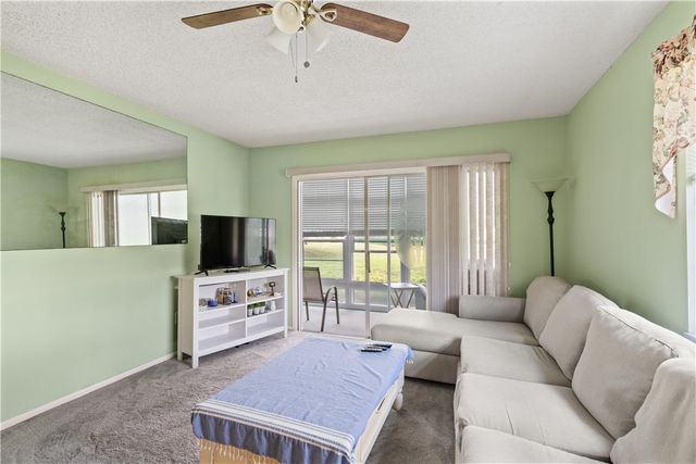 5 Vista Palm Lane 101, Vero Beach, FL 32962