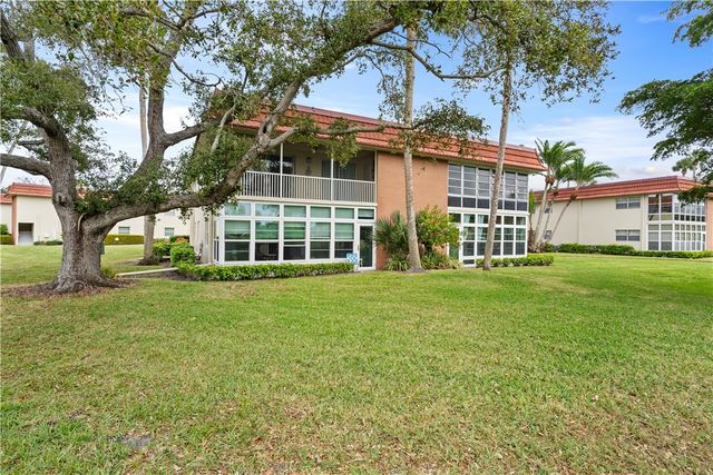 5 Vista Palm Lane 101, Vero Beach, FL 32962