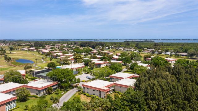 5 Vista Palm Lane 101, Vero Beach, FL 32962