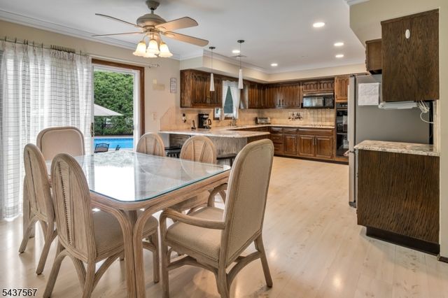 7 Glendale Ln, Fairfield Twp., NJ 07004