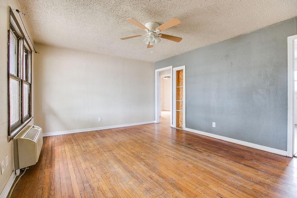 Image 2 of property listing at 2321 Jomar Street, San Angelo, TX 76901