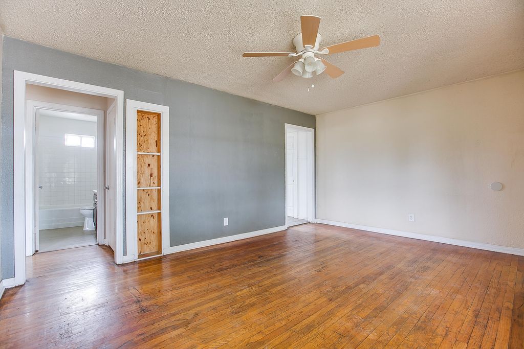 Image 3 of property listing at 2321 Jomar Street, San Angelo, TX 76901