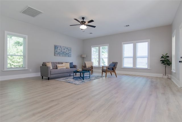916 Wilde Street, Denison, TX 75020