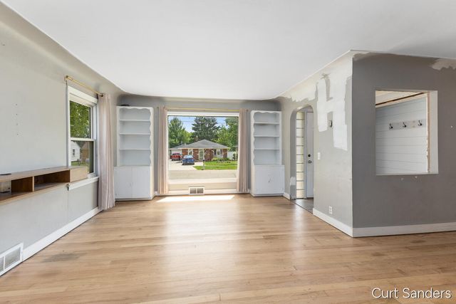 563 Ferris Street, Grand Rapids, MI 49544