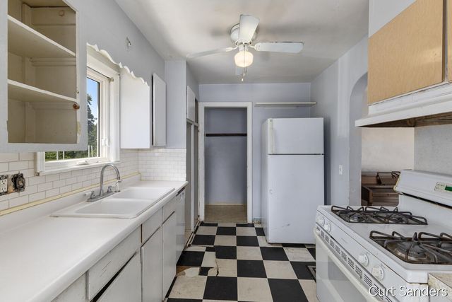 563 Ferris Street, Grand Rapids, MI 49544