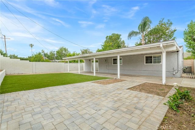 19124 Drycliff Street, Canyon Country, CA 91351