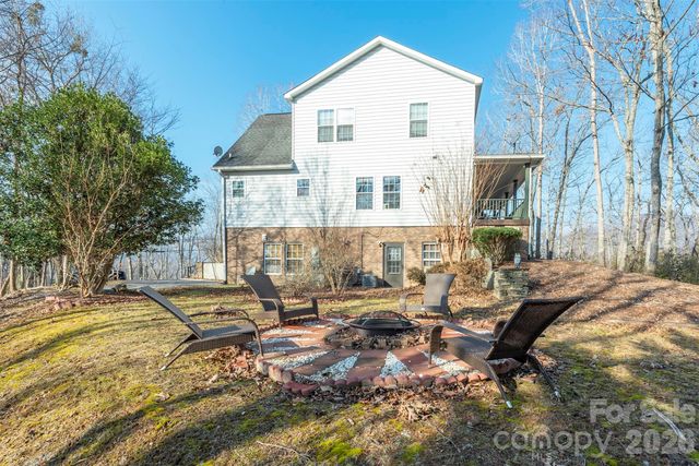 192 Buzzards Place, Lake Lure, NC 28746