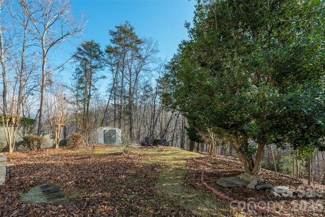 192 Buzzards Place, Lake Lure, NC 28746