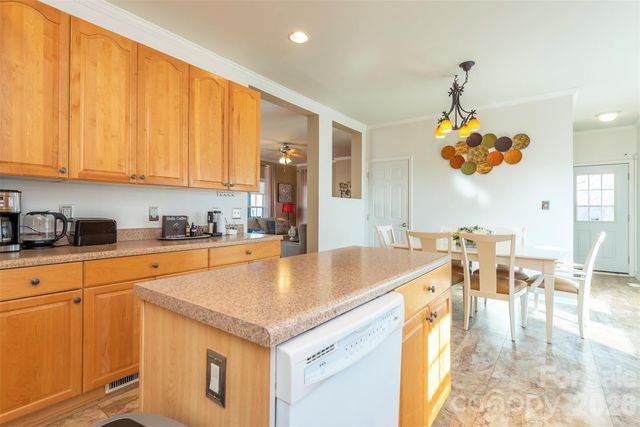 192 Buzzards Place, Lake Lure, NC 28746