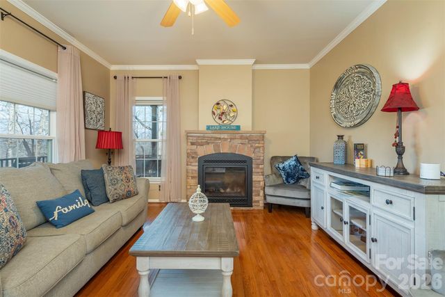 192 Buzzards Place, Lake Lure, NC 28746