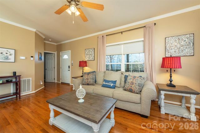 192 Buzzards Place, Lake Lure, NC 28746