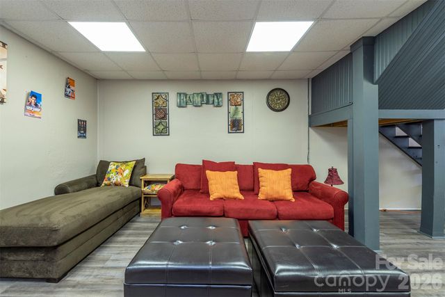 192 Buzzards Place, Lake Lure, NC 28746