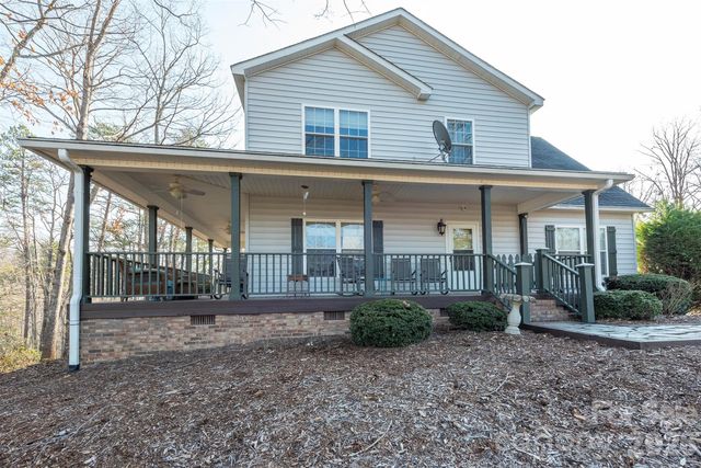 192 Buzzards Place, Lake Lure, NC 28746