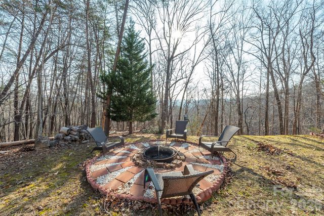 192 Buzzards Place, Lake Lure, NC 28746
