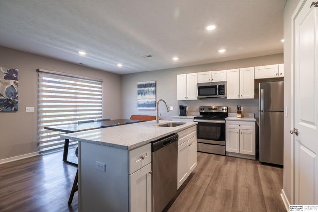 17062 Hawthorne Avenue, Omaha, NE 68118