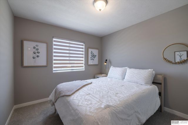 17062 Hawthorne Avenue, Omaha, NE 68118