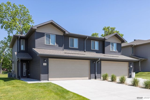 17062 Hawthorne Avenue, Omaha, NE 68118