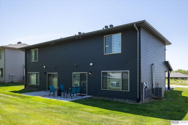 17062 Hawthorne Avenue, Omaha, NE 68118