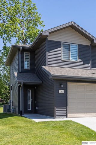 17062 Hawthorne Avenue, Omaha, NE 68118