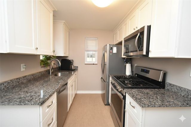 575 Somerville Drive, Scott Twp, PA 15243