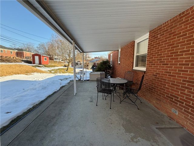 575 Somerville Drive, Scott Twp, PA 15243