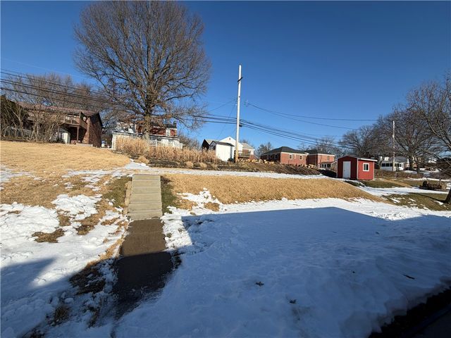 575 Somerville Drive, Scott Twp, PA 15243