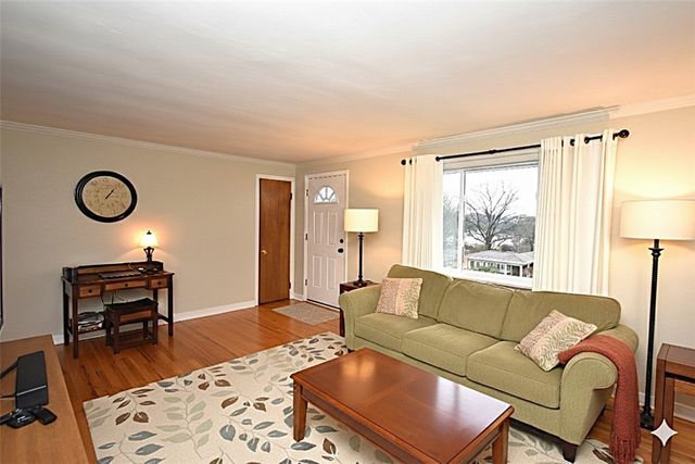 575 Somerville Drive, Scott Twp, PA 15243