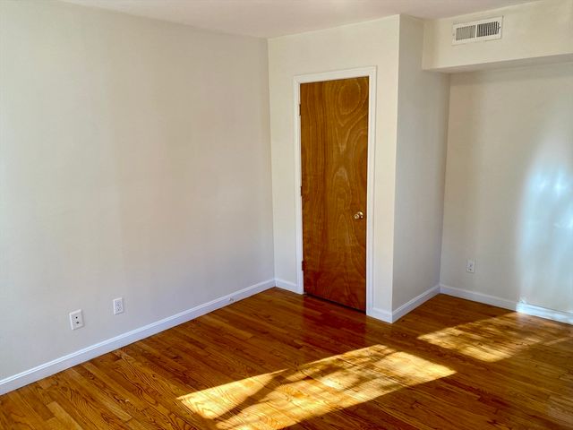 123 Thorndike 2L, Cambridge, MA 02141