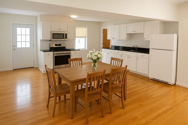 123 Thorndike 2L, Cambridge, MA 02141