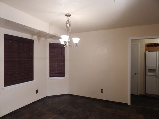 506 Redwood Drive, Grand Prairie, TX 75052