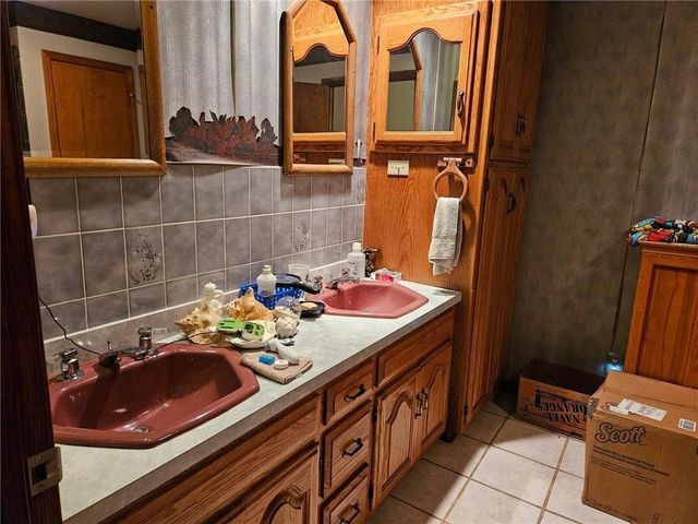 918 120 Street, Redfield, KS 66769