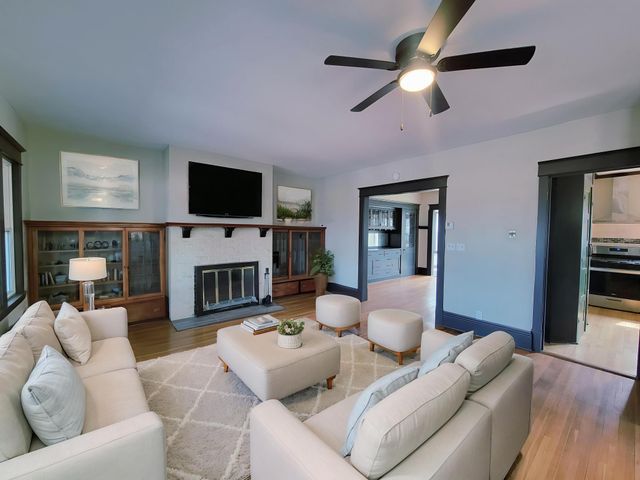 1006 Laurel Avenue, Saint Paul, MN 55104