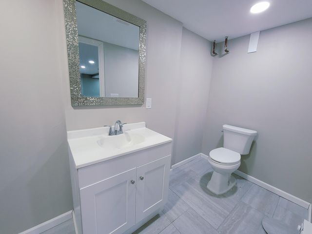 1006 Laurel Avenue, Saint Paul, MN 55104