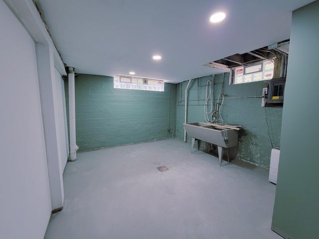 1006 Laurel Avenue, Saint Paul, MN 55104