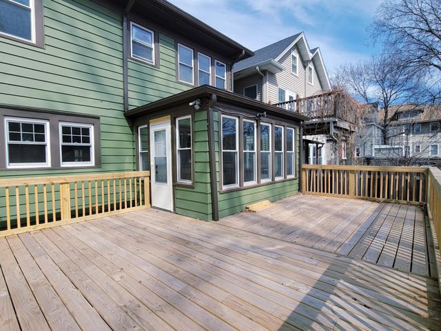 1006 Laurel Avenue, Saint Paul, MN 55104