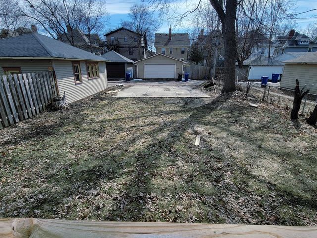 1006 Laurel Avenue, Saint Paul, MN 55104