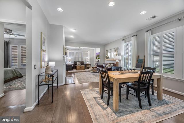 147 LONG POINT DR, Fredericksburg, VA 22406