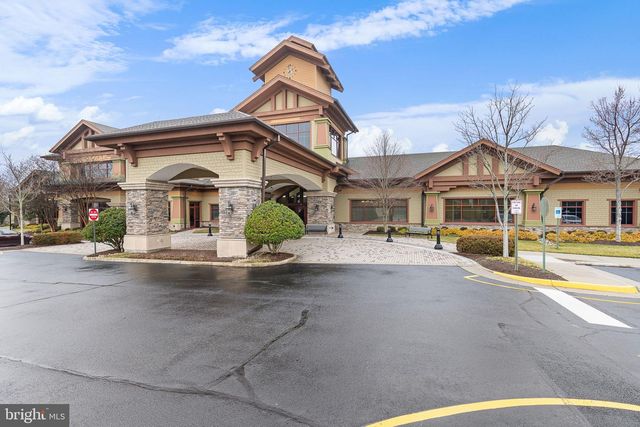 147 LONG POINT DR, Fredericksburg, VA 22406