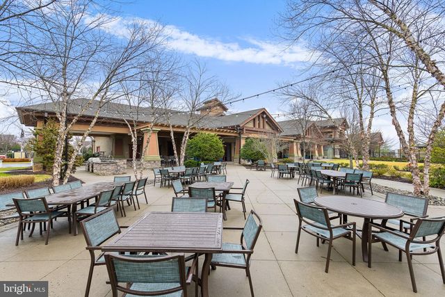 147 LONG POINT DR, Fredericksburg, VA 22406