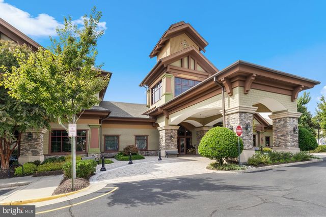 147 LONG POINT DR, Fredericksburg, VA 22406