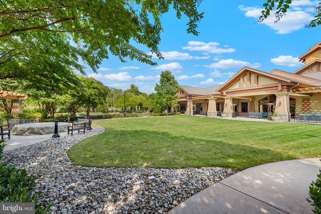 147 LONG POINT DR, Fredericksburg, VA 22406